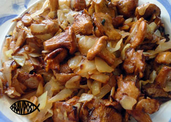 lisichki-tushennye-s-kapustoy-pravoslavnyy-post